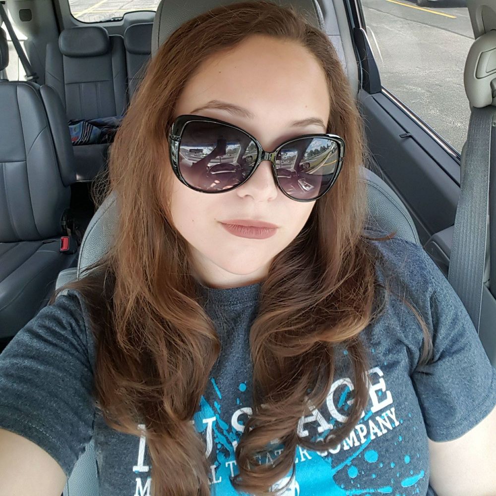 Meet your Posher, Hannah